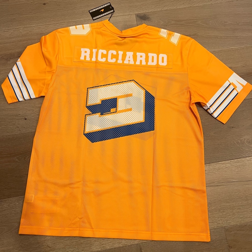Mclaren formula 1 football jersey size xl new